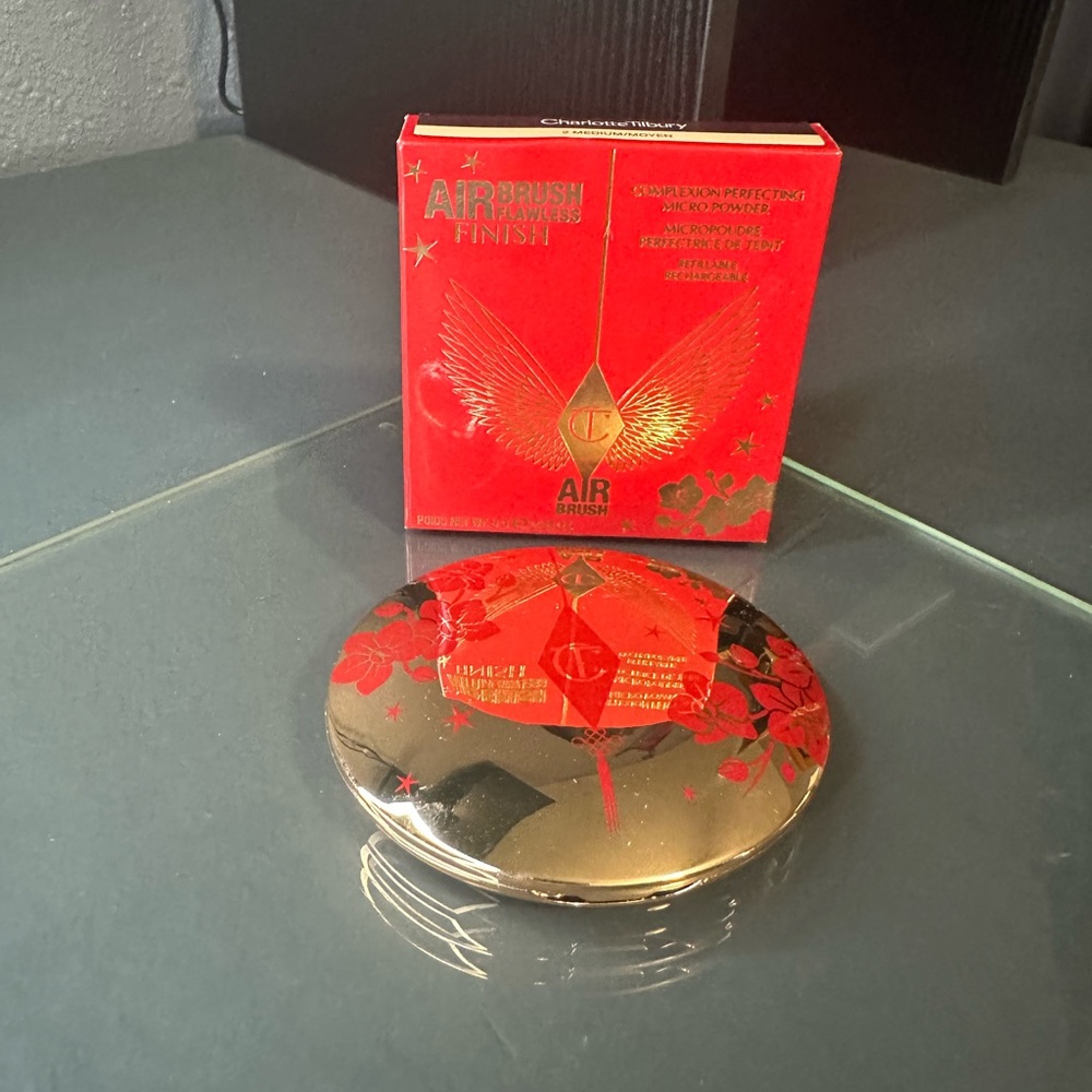 Charlotte tilbury airbrush flawless finish powder